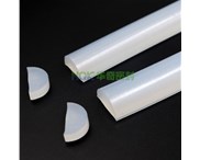 方形硅膠管在工業(yè)與機械設備?上的應用